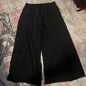 LULU Lemon wide leg capri, loose fit trouser